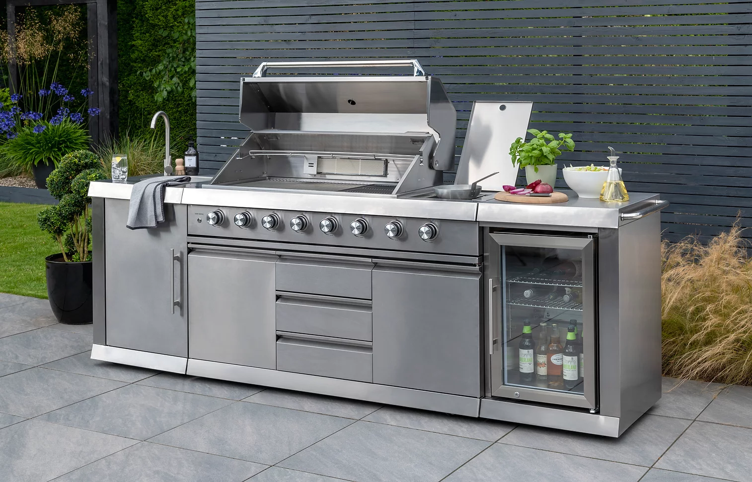 Outdoor Kitchens - Ambient Spas